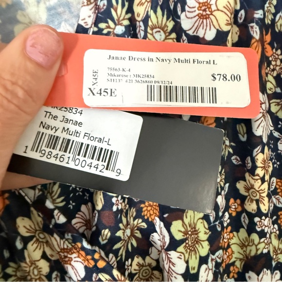 NWT MIKAROSE Janae Multi-Floral Flutter Sleeve Wrap Knee Length Dress - Picture 6 of 6